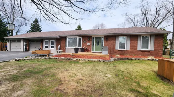 34 Cedar Creek RD, Springwater, ON L9X 0P5