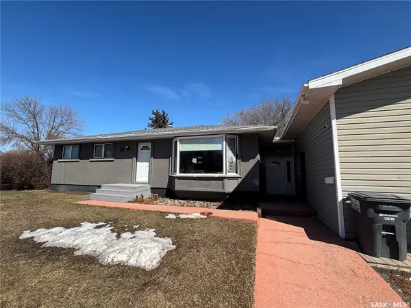 1 Davidson CRESCENT, Saskatoon, SK S7L 3Z9