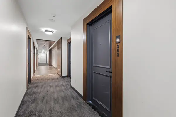 255 Bay ST #302, Ottawa Centre, ON K1R 0C5