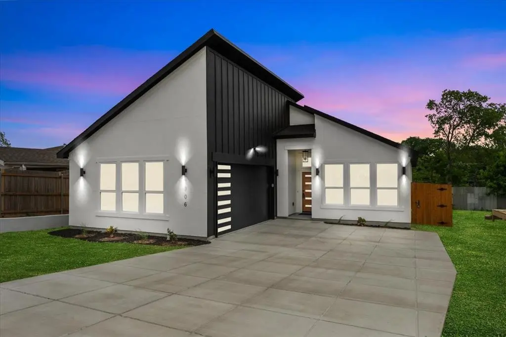 2906 Roosevelt Avenue, Fort Worth, TX 76106