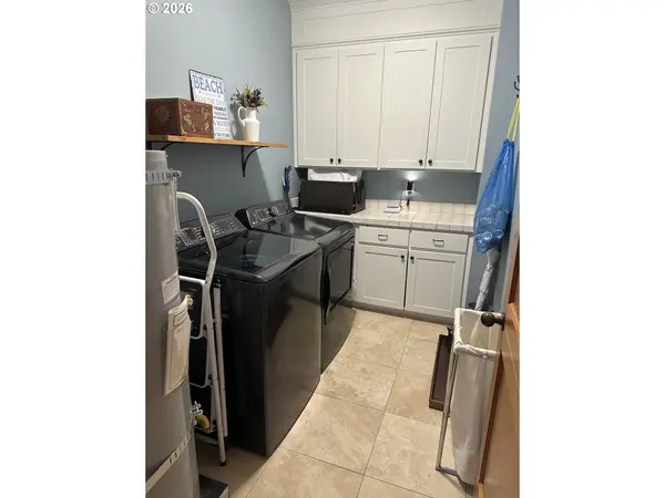 3912 SUNSET BLVD #A202, Seaside, OR 97138