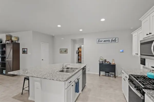 729 Emmons Creek Street, Justin, TX 76247