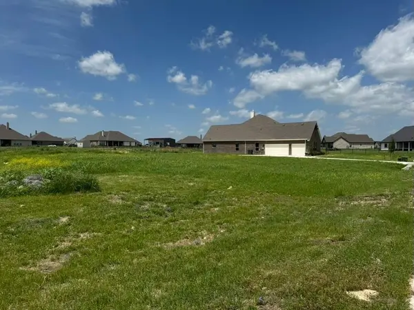2433 Meteor Drive, Krum, TX 76249