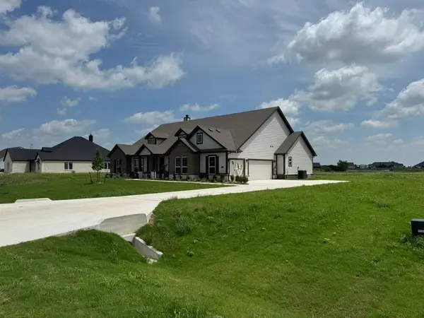 2316 Quartz Street, Krum, TX 76249