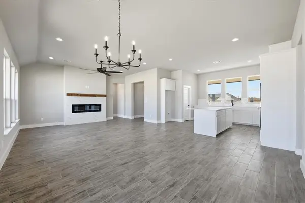 105 Cattleman Drive, Poolville, TX 76082