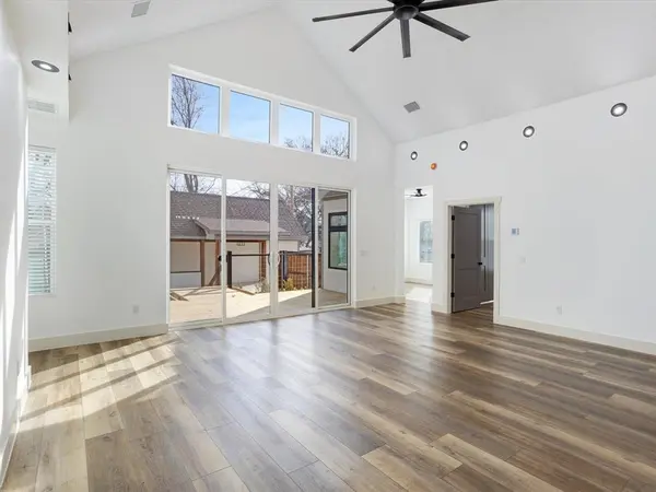 319 S Pecan Street, Bells, TX 75414