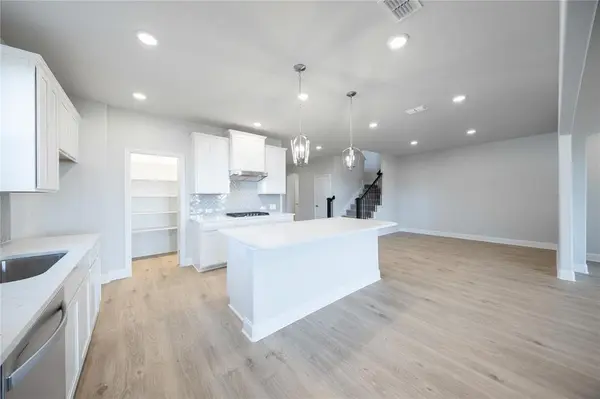 131 Heritage Hill Drive, Forney, TX 75126