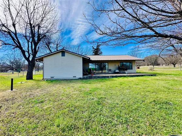 409 3rd Street, Blanket, TX 76432