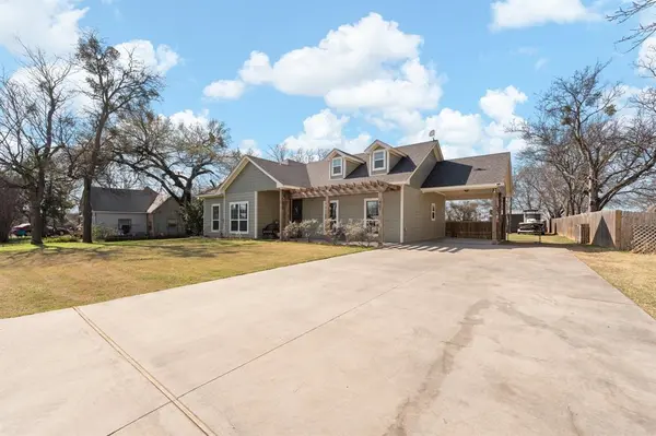 401 N Cleburne Whitney Road, Rio Vista, TX 76093