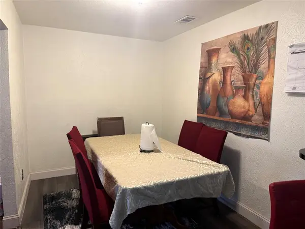 9822 Amberton Parkway, Dallas, TX 75243