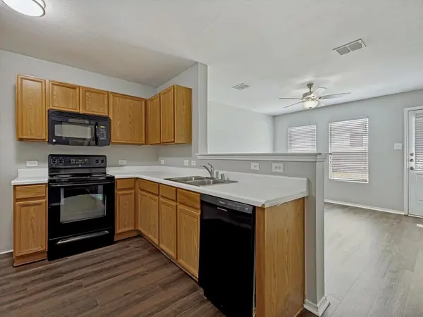 1442 Whitewater Drive, Little Elm, TX 75068