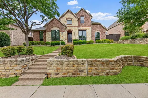 1209 Dame Susan Lane, Lewisville, TX 75056