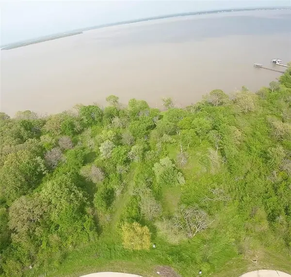 8487 Southern Shore Court, Kemp, TX 75143