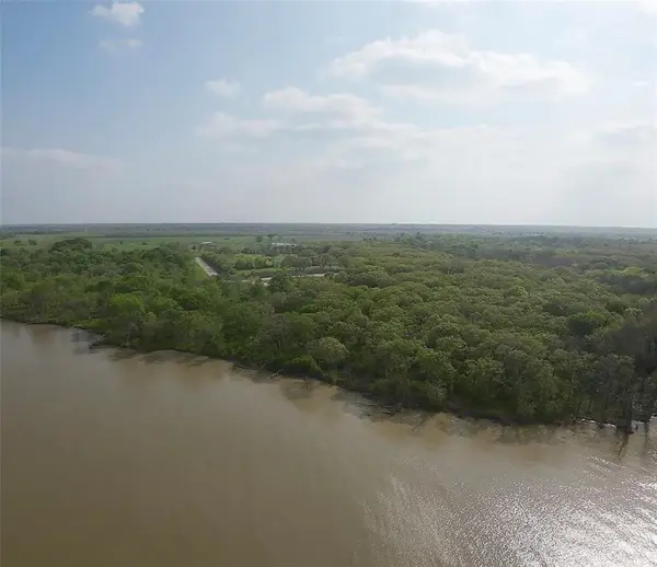 8487 Southern Shore Court, Kemp, TX 75143