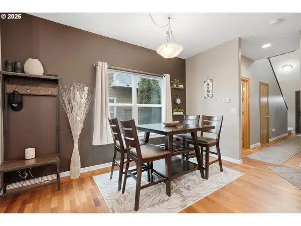 1952 NW YOHN RANCH DR, Mc Minnville, OR 97128