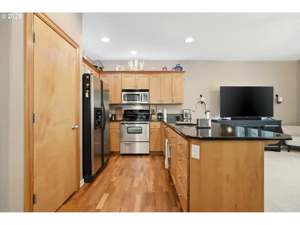 1952 NW YOHN RANCH DR, Mc Minnville, OR 97128