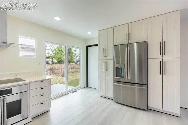 6735 W 2nd AVE, Lakewood, CO 80226