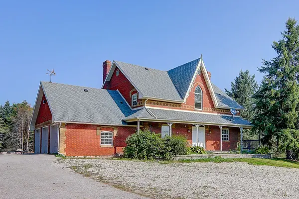 2768 Davis DR, East Gwillimbury, ON L3Y 4W1