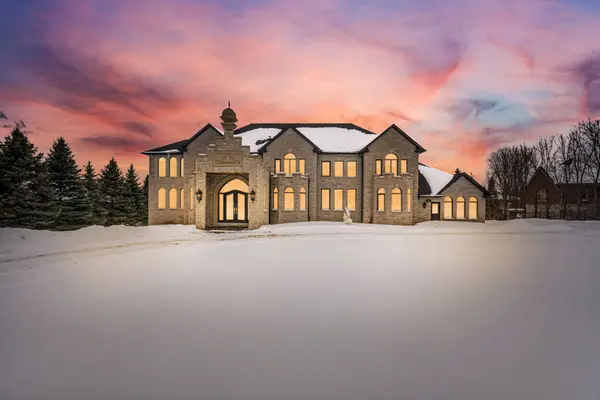 56 Orico CT, Vaughan, ON L4H 3N5