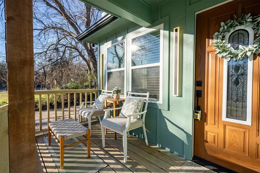 2807 Silkwood Street, Dallas, TX 75215