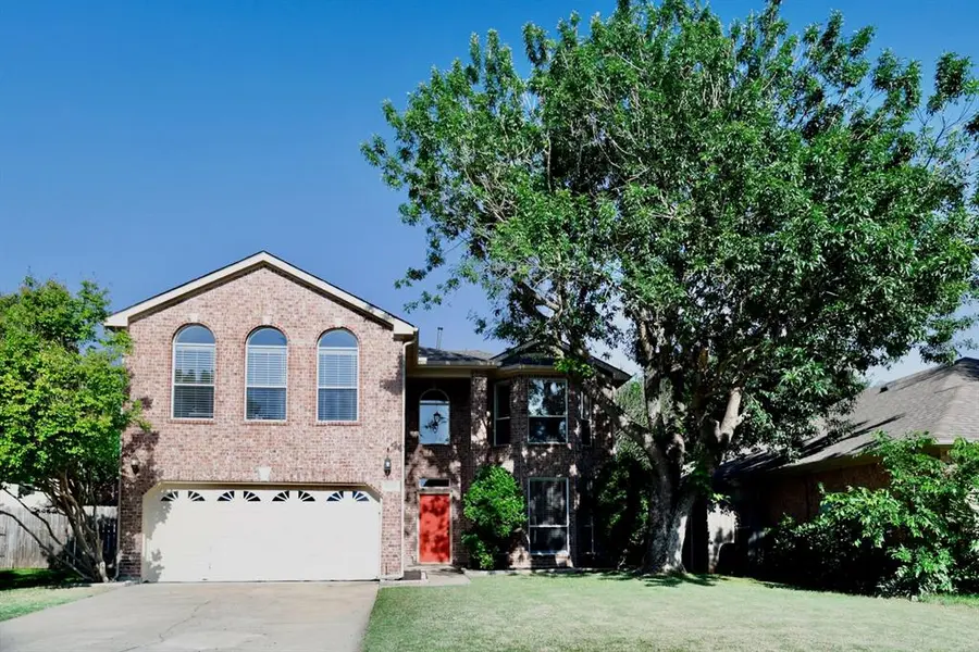 2136 Newport Drive, Flower Mound, TX 75028