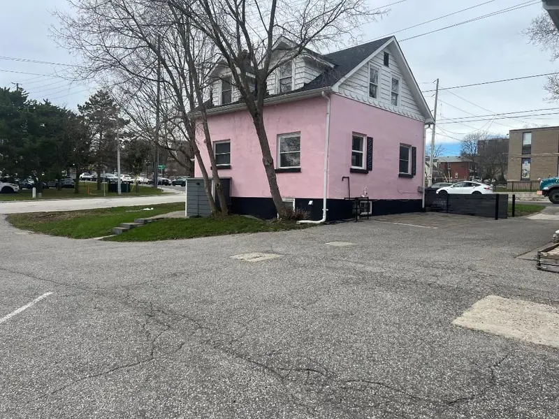 45 Major Mackenzie DR E, Richmond Hill, ON L4C 1G8