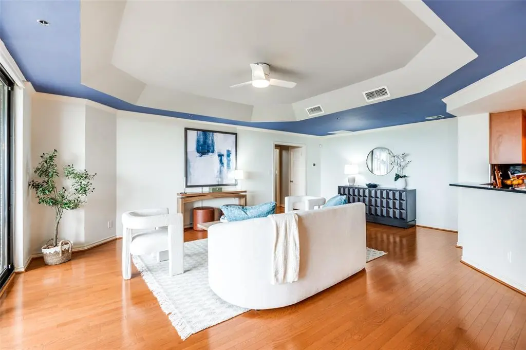 5909 Luther Lane #2104, Dallas, TX 75225