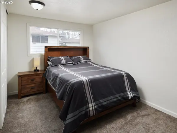 9001 SE CLACKAMAS RD, Clackamas, OR 97015