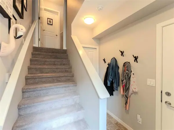 280 Amber TRL, Winnipeg, MB R2P 1T6