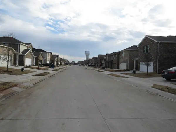 1906 Chapel Hill Road, Princeton, TX 75407