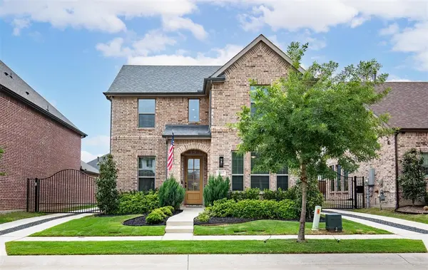 1917 Temple, Van Alstyne, TX 75495