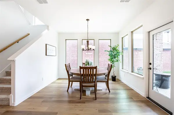 1917 Temple, Van Alstyne, TX 75495