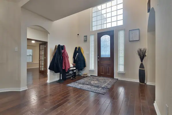 129 Quail Run Road, Red Oak, TX 75154