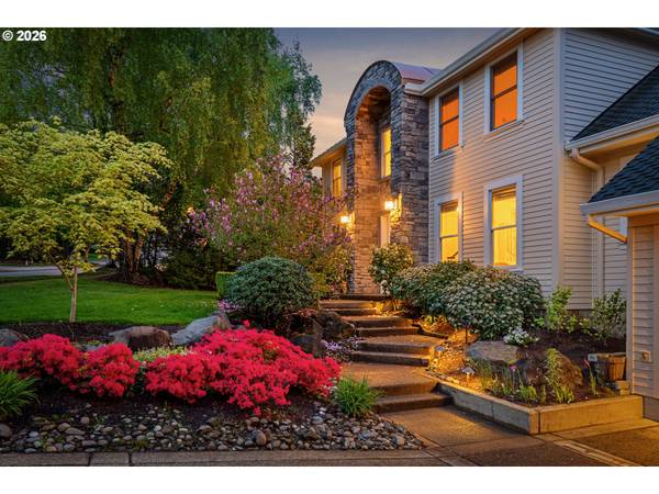 2512 NW PINNACLE DR, Portland, OR 97229