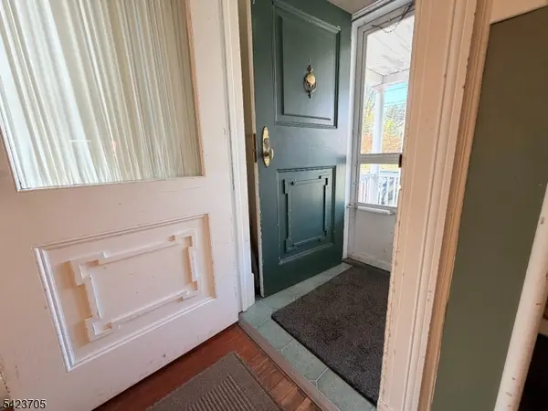 28 W Union Ave, Bound Brook Boro, NJ 08805