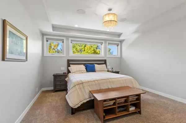 41 Cole WAY, Sylvan Lake, AB T4S 0L5