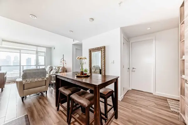 310 12 AVE SW #2205, Calgary, AB T2R 1B5