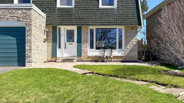 11 Castle Hill DR, Toronto E05, ON M1T 2Y2