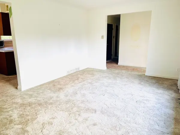 6 Galsworthy DR, Markham, ON L3P 1S8