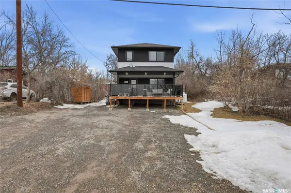 806 Grove AVENUE, Saskatchewan Beach, SK S0G 4L0