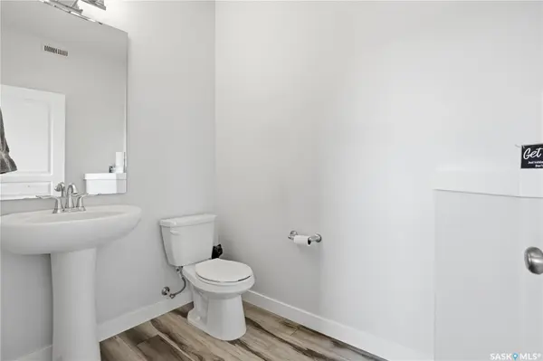 806 Grove AVENUE, Saskatchewan Beach, SK S0G 4L0