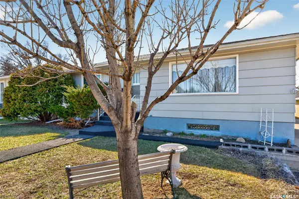 1320 Grafton AVENUE, Moose Jaw, SK S6H 3S8