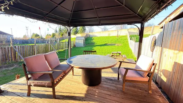 37 Seahorse AVE, Brampton, ON L6V 4N7