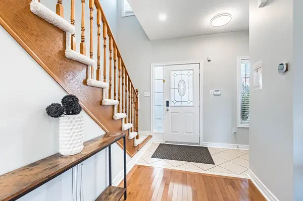 222 Andrews TRL, Milton, ON L9T 6S7