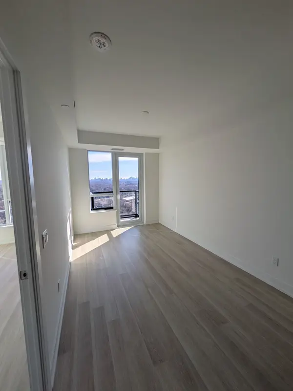 60 Central Park Roadway RD #2401, Toronto W08, ON M9A 3K1