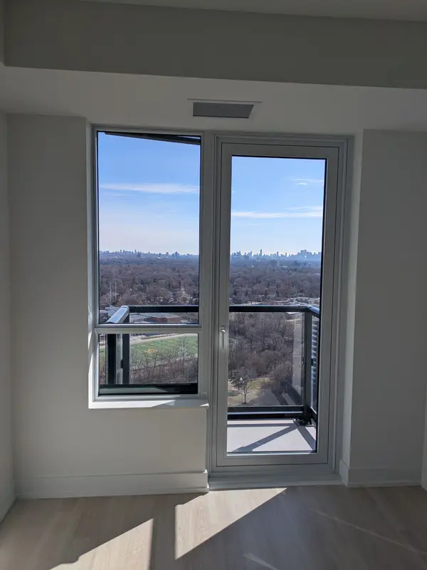 60 Central Park Roadway RD #2401, Toronto W08, ON M9A 3K1