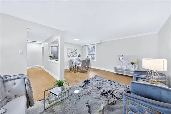 65 Glenmanor DR, Oakville, ON L6K 2B3