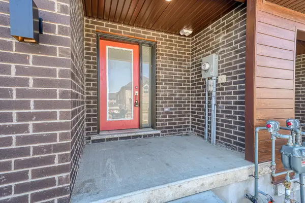 95 Queensbrook CRES, Cambridge, ON N1S 0E4