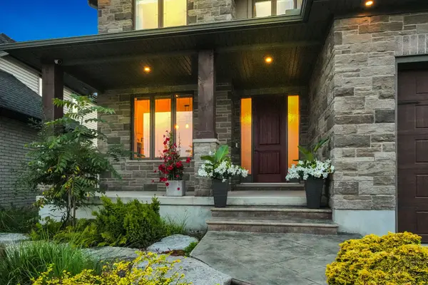 1165 Cranbrook RD, London South, ON N6K 0G7