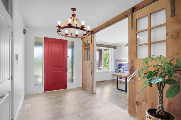 1165 Cranbrook RD, London South, ON N6K 0G7